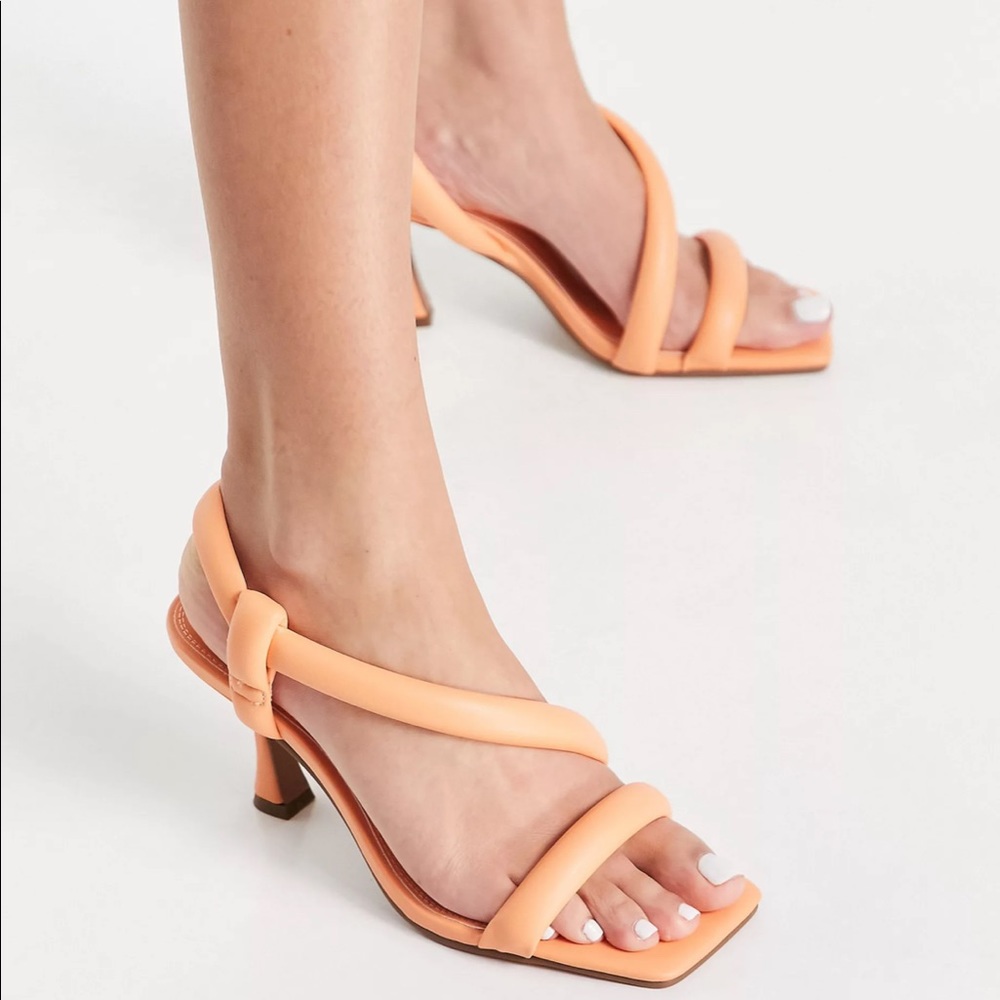 ASOS DESIGN Wide Fit Hanson padded mid heeled sandals NWT 🎀